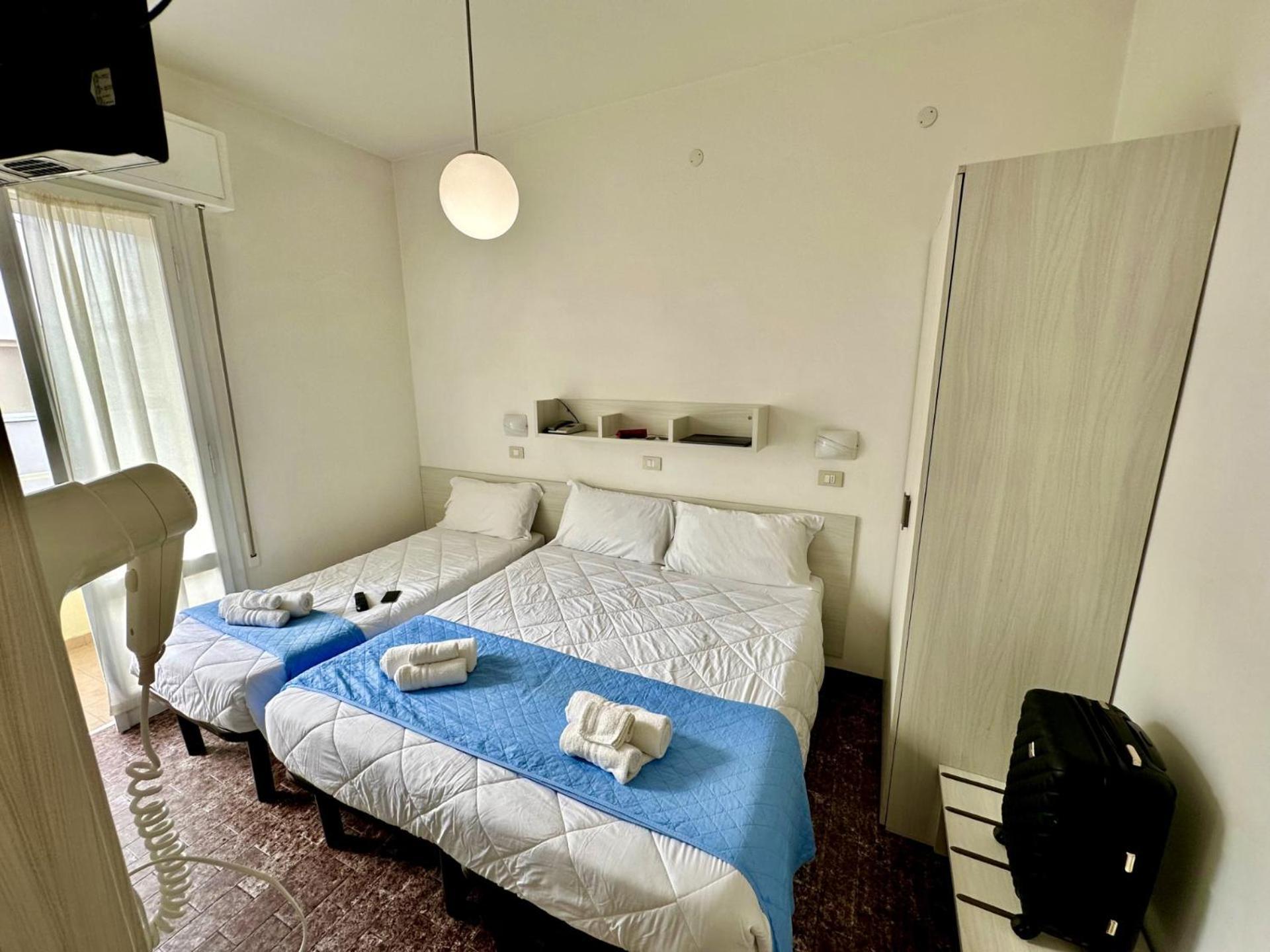 Hotel Napoleon Річчоне Екстер'єр фото