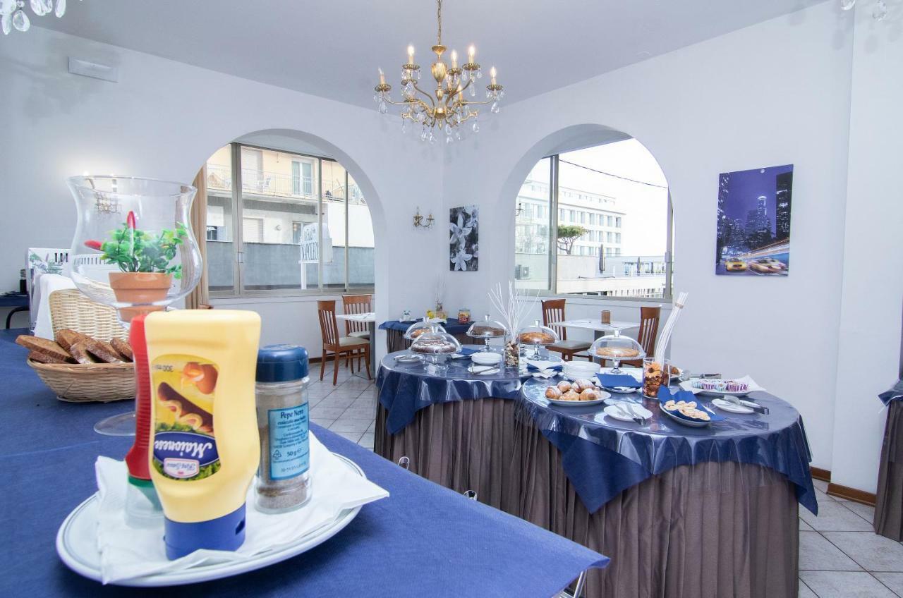 Hotel Napoleon Річчоне Екстер'єр фото